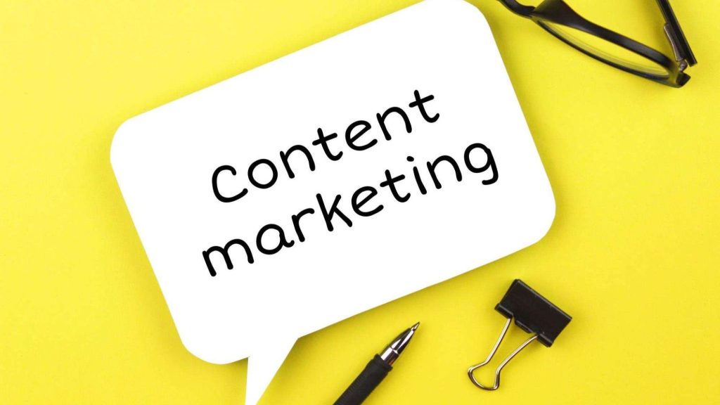 Speech bubble with “Content marketing” text symbolizing digital strategy and 2025 trends.